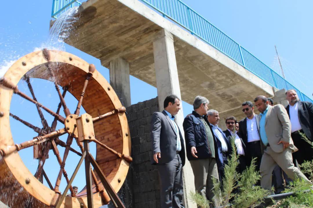 بازدید اعضای کمیسیون برنامه و بودجه مجلس از پروژه‌های شهرداری باشت+تصاویر