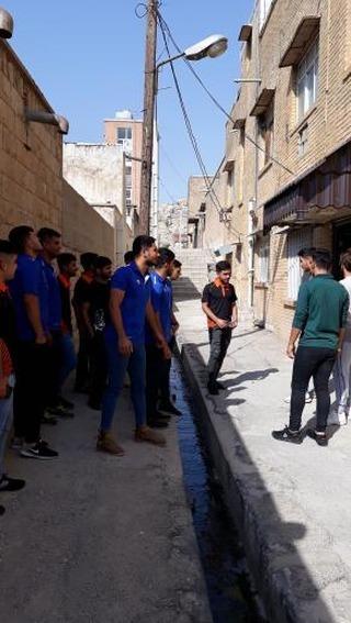 تجمع باریکنان قهرمان لیگ برتر هندبال کشور مقابل دفتر تاج‌گردون