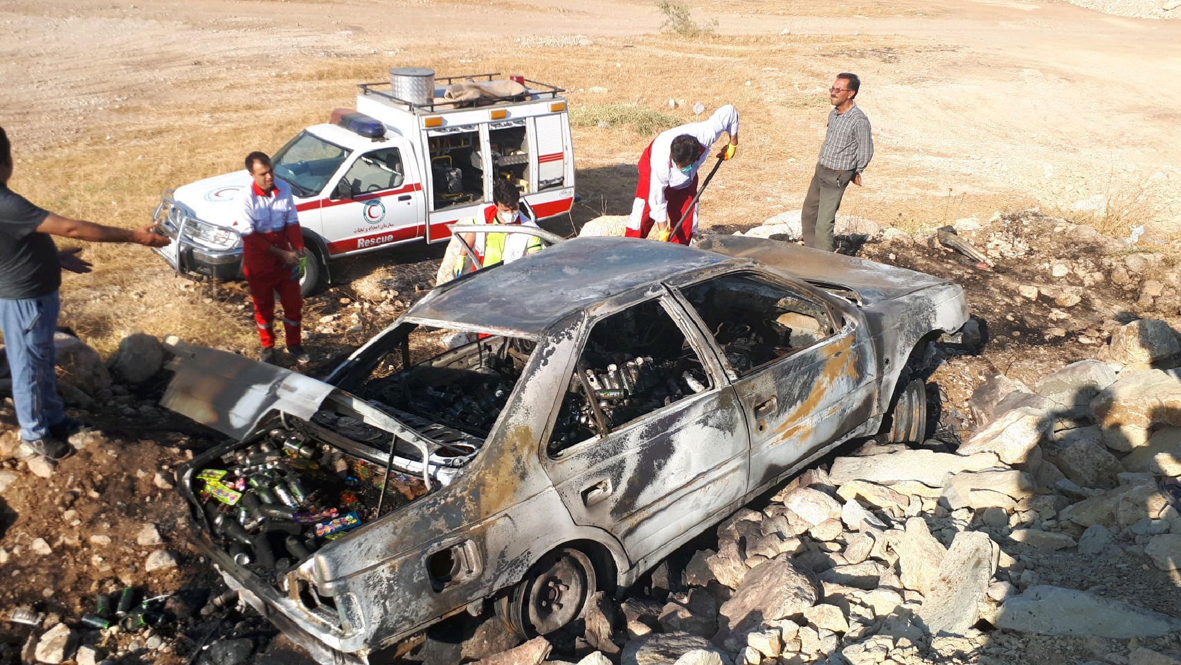 پژو ۴۰۵ در شلال‌دان در آتش سوخت/جسد راننده قابل شناسایی نیست+جزئیات