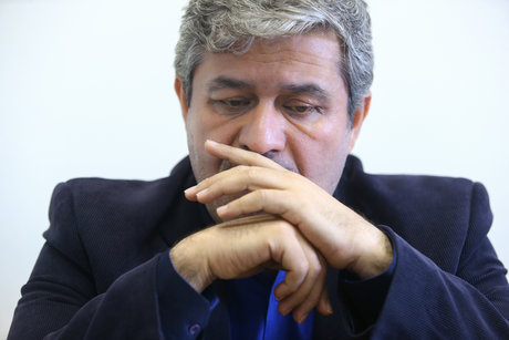 توپ سنگینی که در زمین تاج‌گردون افتاده