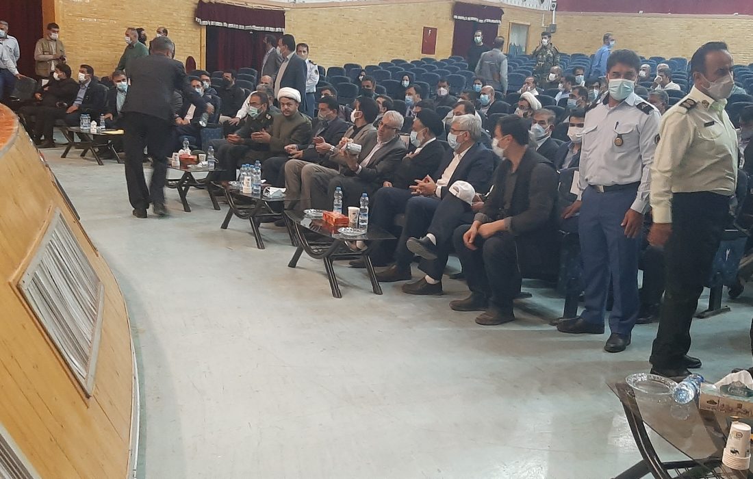 وزیر نفت به سالن اجتماعات نفت گچساران آمد