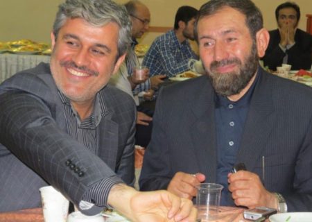 از همکاری در رد اعتبارنامه تاج‌گردون پشیمان نیستم