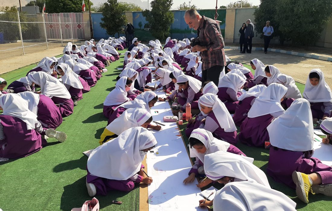 ایستگاه نقاشی دانش‌‌آموزان ابتدایی غیرانتفاعی نفت گچساران در حمایت از کودکان غزه