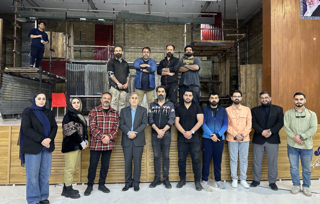دیدار سرزده مدیرعامل نفت گچساران از عوامل اجرایی نمایشنامه برگزیده بیجن