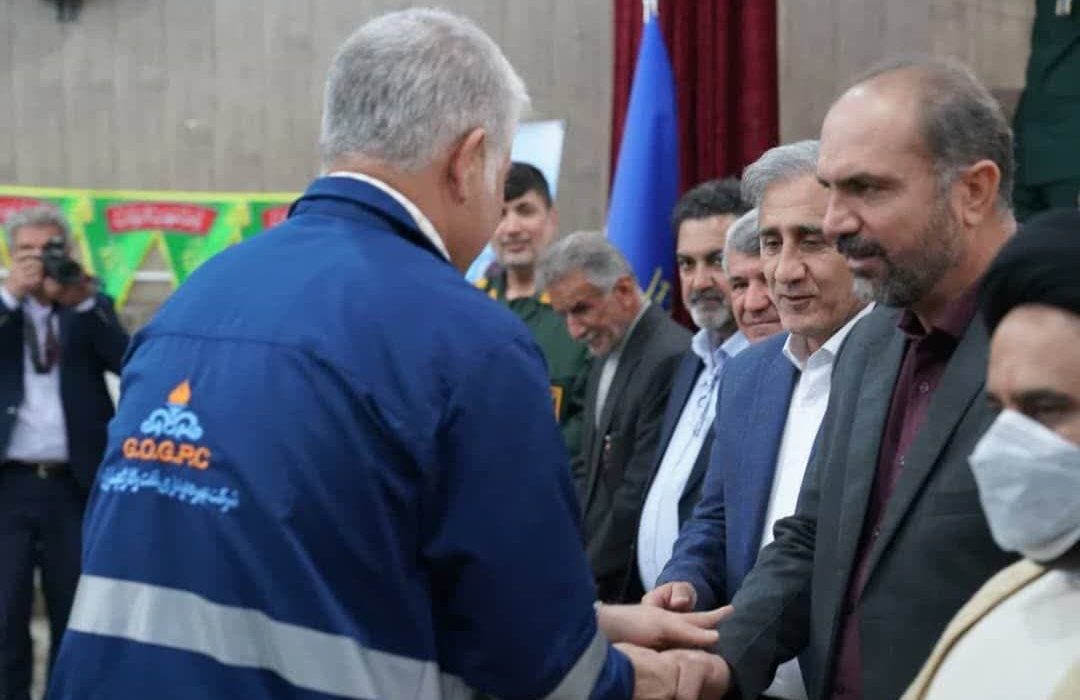 تجلیل از عوامل مهار آتش‌سوزی مسیر خطوط دشت بلوط نفت گچساران