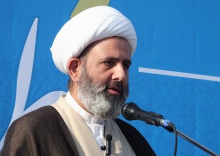 مسئولان برای تحقق شعار سال تلاش کنند