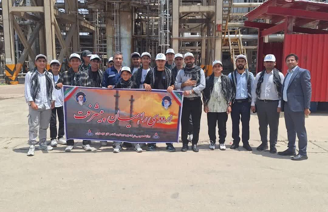۳۰ دانشآموز لندهای از تاسیسات انجیال ۱۲۰۰ شرکت نفت و گاز گچساران بازدید کردند