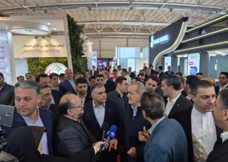 پزشکیان در غرفه نصرالله خادمی چه گفت/زیدون کوش؛ ۴۰ سال تجربه در پروژه‌های EPC