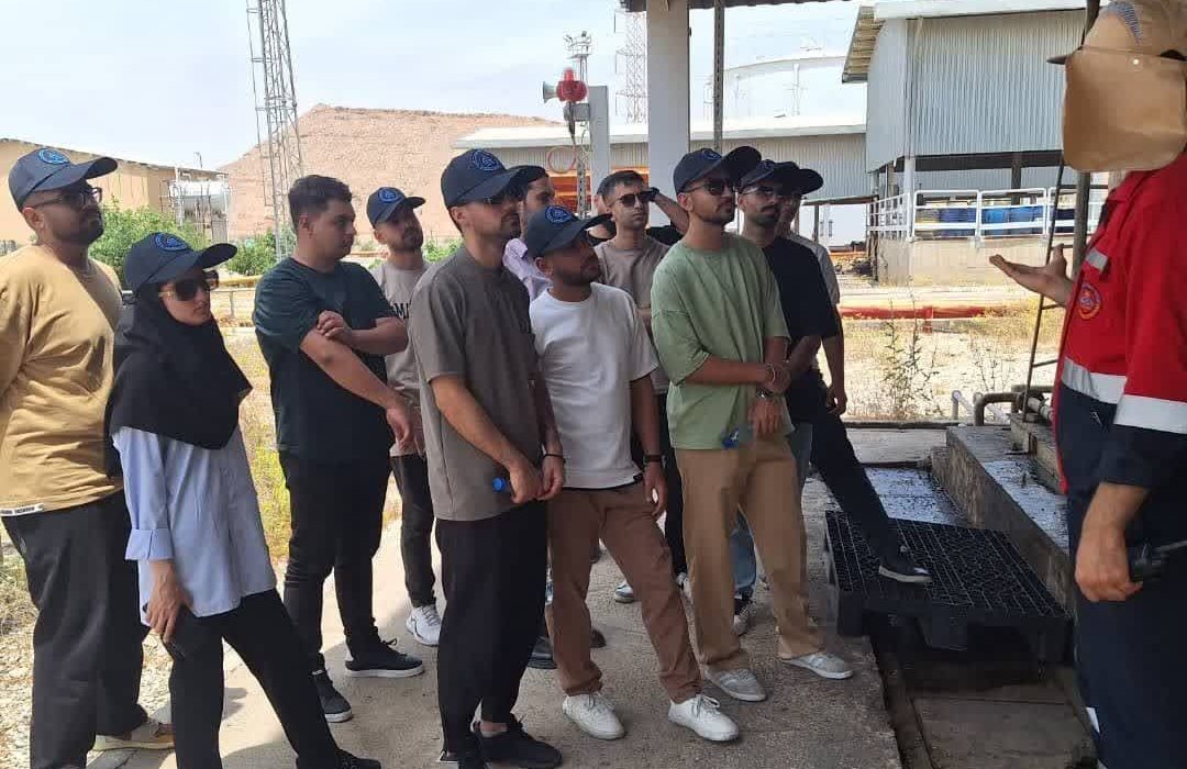 بازدید دانشجویان دانشگاه شیراز از تاسیسات نفت و گاز گچساران