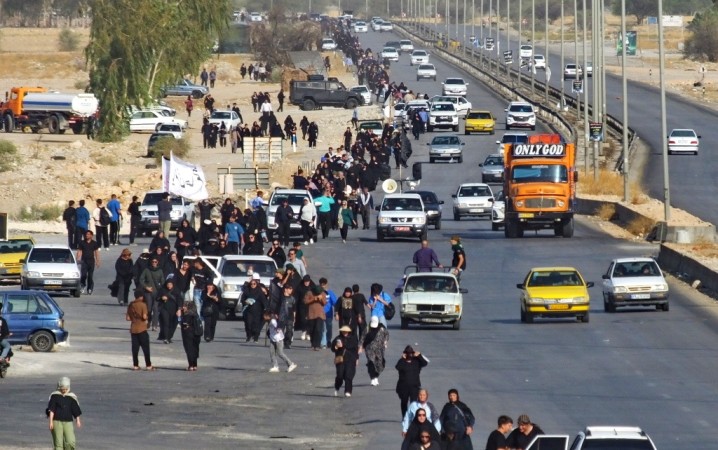 ارائه خدمات متنوع موکب بزرگ شرکت نفت و گاز گچساران به جاماندگان اربعین حسینی