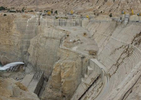 اتصال نیروگاه «چم‌شیر» گچساران به شبکه برق سراسری + فیلم