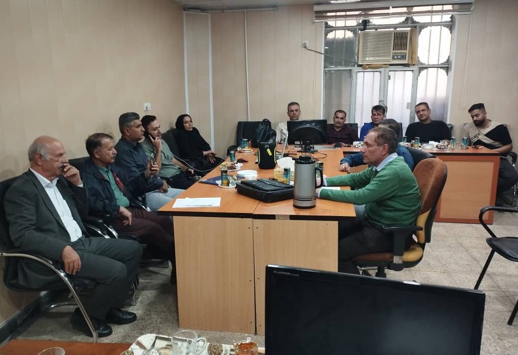 وبینار اختصاصی آموزشی استفاده از صندوق و پایانه فروش در اتاق اصناف گچساران برگزار شد+تصاویر