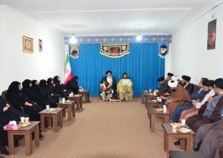 بقای دین و انقلاب وابسته به حوزه‌های علمیه است