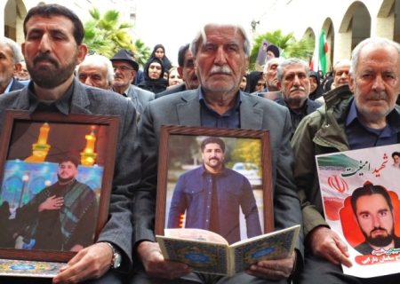 تجمع مردم گچساران در محکومیت تروریست‌ها+ تصاویر