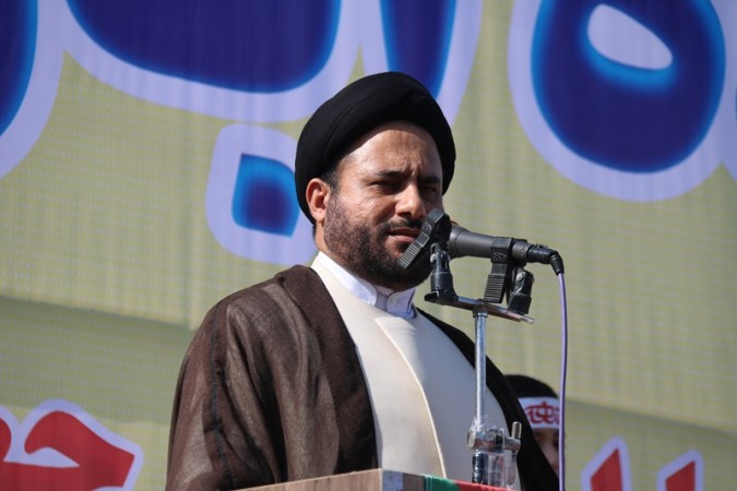 مطالبه‌گری حق مردم است اما بازی در زمین دشمن ممنوع!