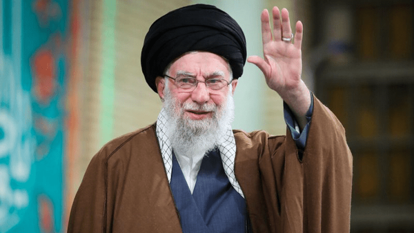 آیت‌الله خامنه‌ای به شهادت رسید