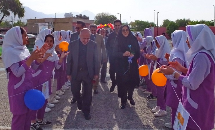 هنرنمایی دانشآموزان گچسارانی در بزرگداشت معلم+ تصاویر