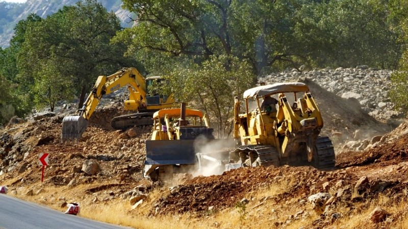 روایتی از افتتاح و کلنگزنی طرحهای هفته دولت در گچساران