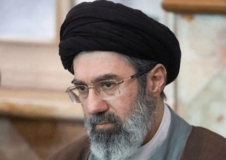 آیت‌الله مجتبی خامنه‌ای سومین رهبر انقلاب شدند