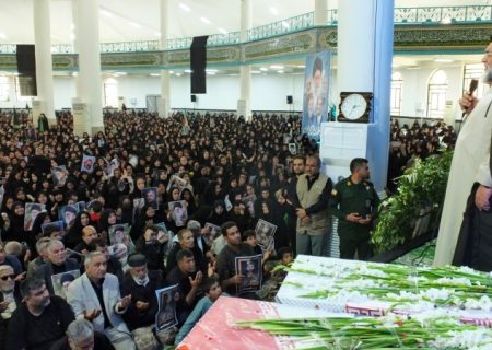 ایستادگی و مقاومت در ایران ادامه دارد