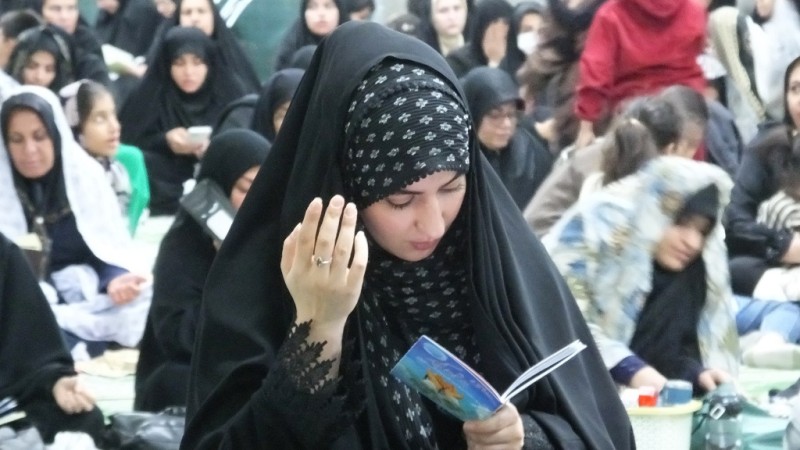 شب ۱۹ رمضان در مصلای گچساران+ تصاویر