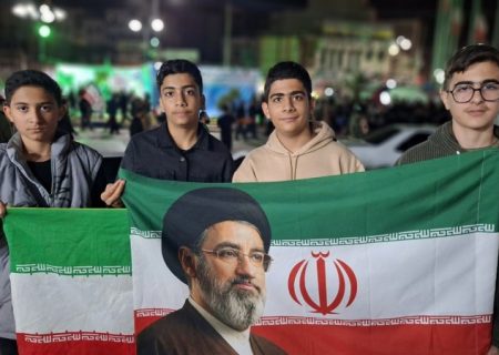 گچسارانی‌ها برای سی‌اُمین شب متوالی حاضر بودند+ تصاویر