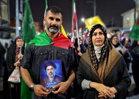 گچسارانی‌ها همچنان علمداری می‌کنند+ تصاویر