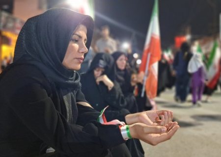 خروش مدافعان وطن در بام نفت ایران+ تصاویر