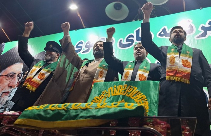 قرار شبانه گچسارانیها در شب میلاد امام رضا(ع)