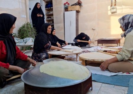 نان شیرین بانوان گچسارانی قوت قلب رزمندگان+ فیلم