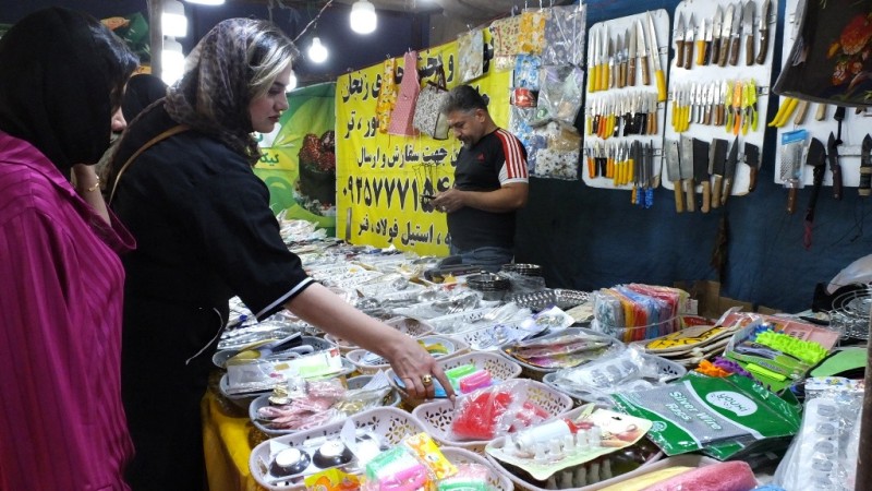 نمایشگاه عرضه مستقیم کالاهای اساسی در گچساران+ تصاویر