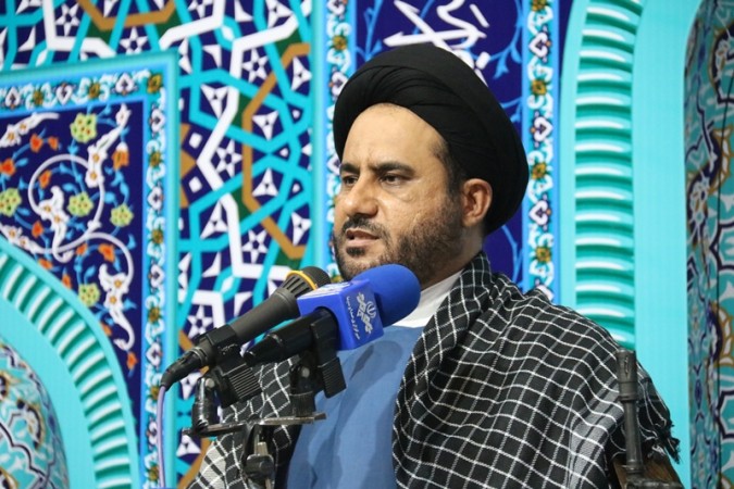 واکنش امام‌جمعه گچساران به نحوه برگزاری آزمون بهداشت و درمان نفت!