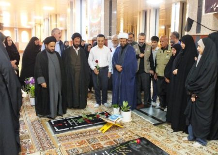 تجدید میثاق خادمان «نماز جمعه» گچساران با شهدا+ تصاویر